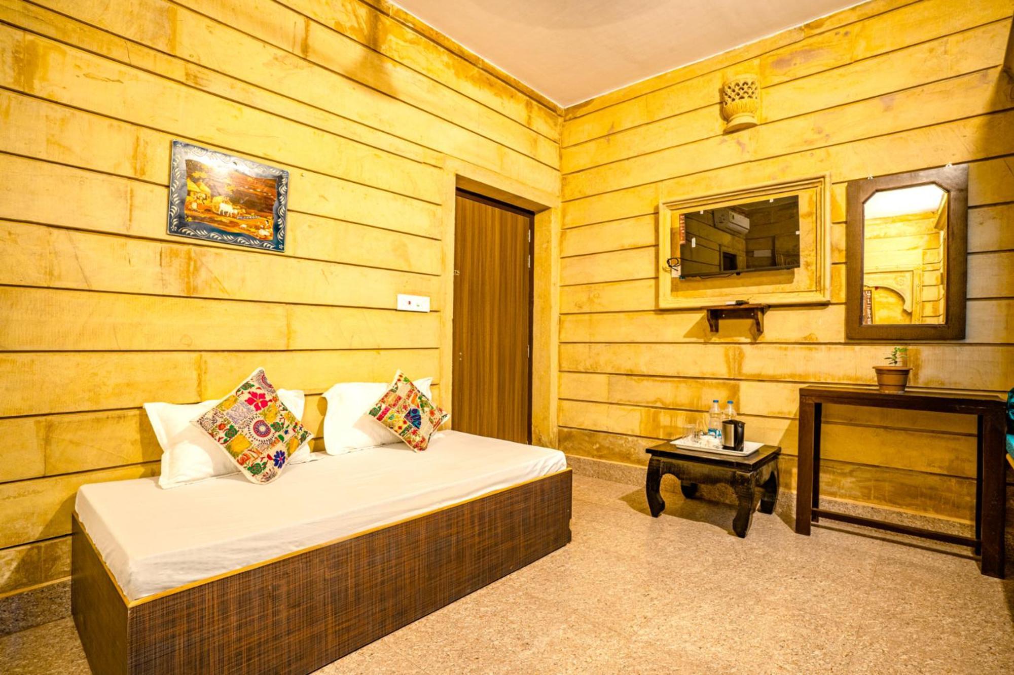 Hotel Relax Inn Jaisalmer Ngoại thất bức ảnh